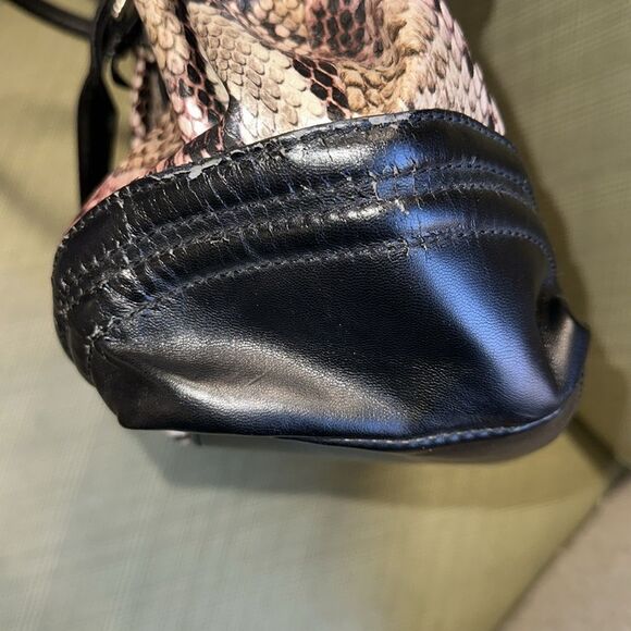 Simply Vera Black Tan Pink Shimmery Faux Leather Python Print Shopper Bag Purse - Picture 14 of 14
